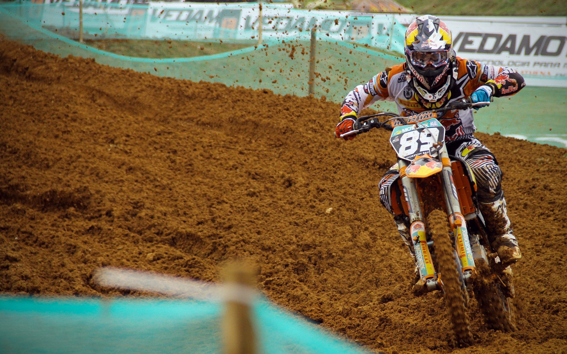 记者当C罗面称梅西更强，C罗不同意并称自己最强。，c罗如何评价梅西